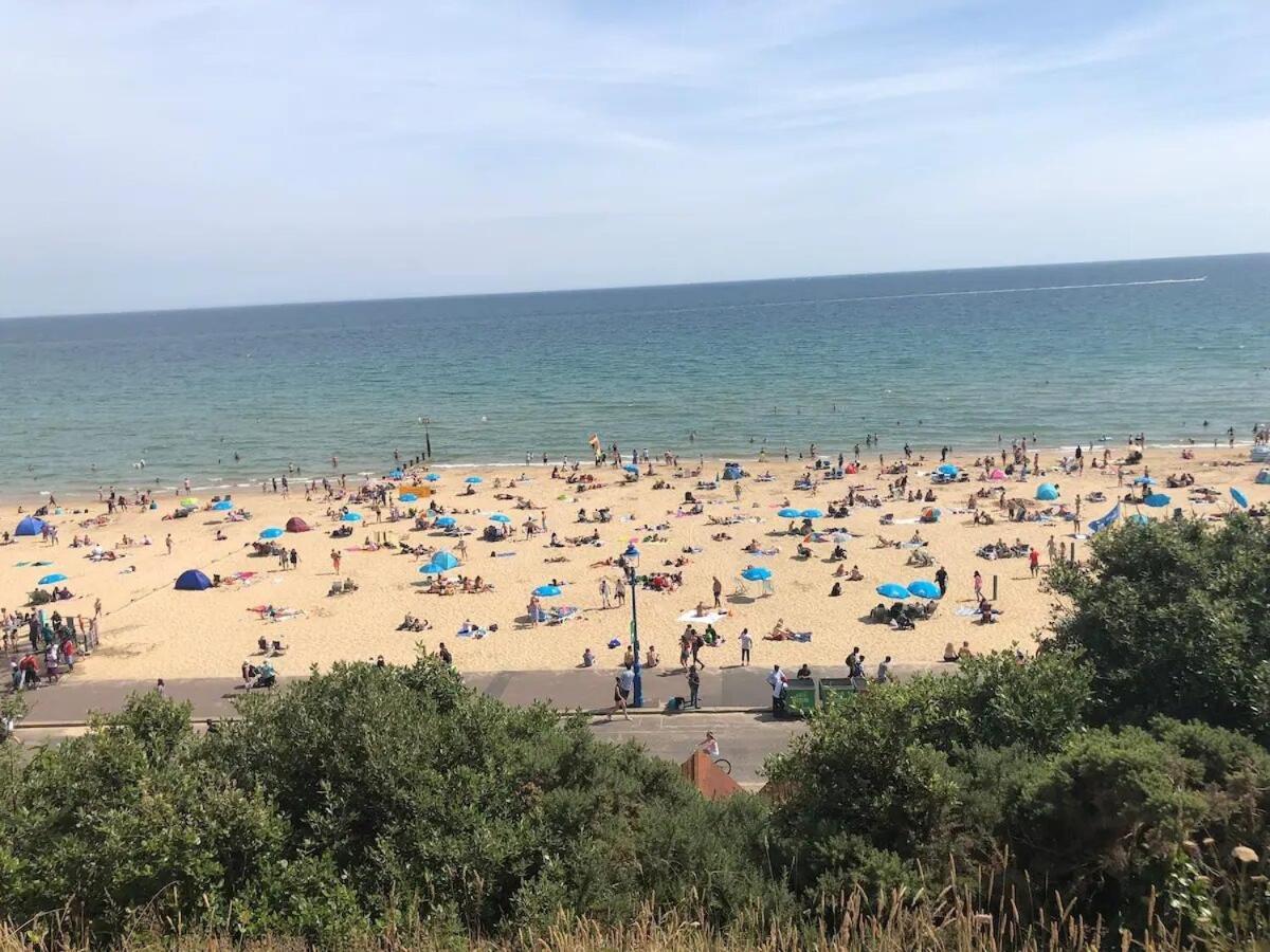 Flat-C, 4 Adults, 20 Mins To Beach, Netflix, Wifi, Sleeps 4 Adults Bournemouth Exterior foto