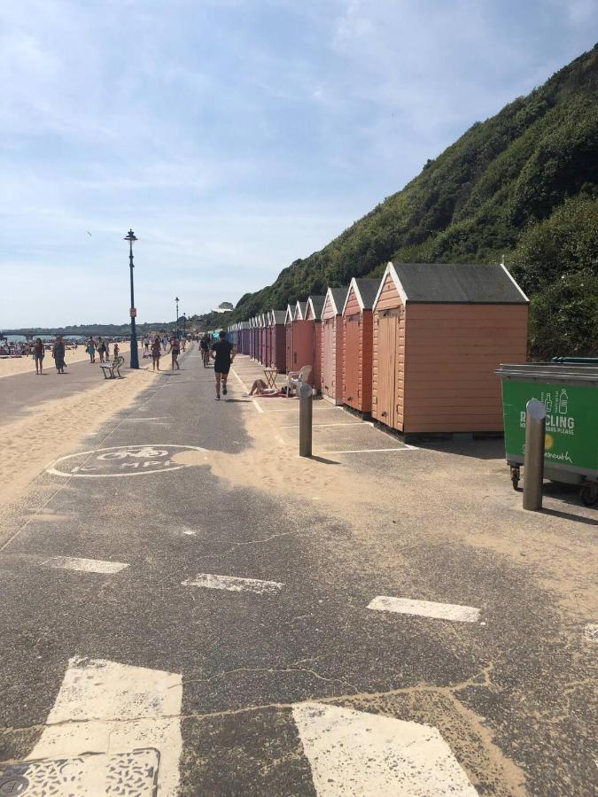 Flat-C, 4 Adults, 20 Mins To Beach, Netflix, Wifi, Sleeps 4 Adults Bournemouth Exterior foto
